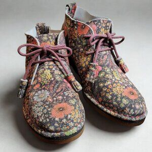Hush Puppies Moxen Floral Suede Chukka Boots Women’s Size 6 NWOT